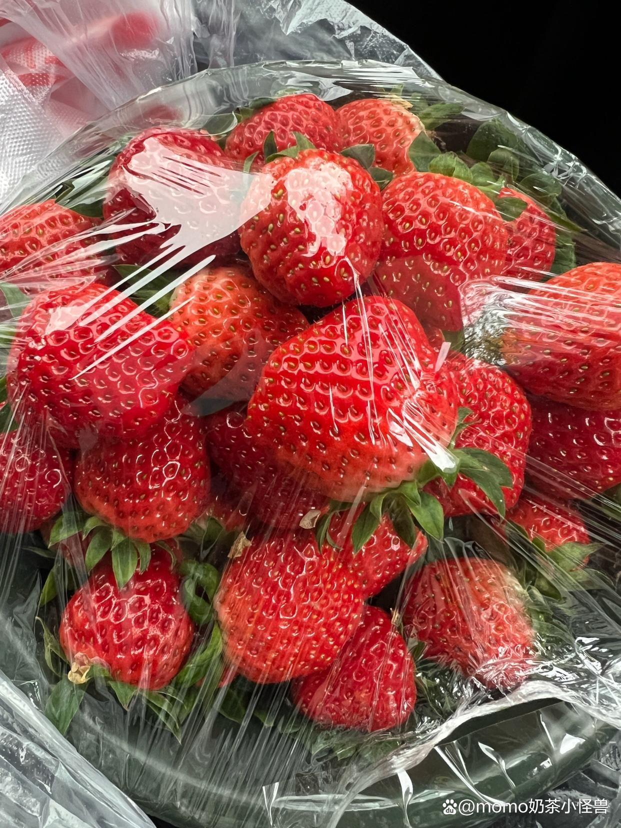 生鲜商家狂喜！新型保鲜物流箱，让草莓保鲜期延长5天
